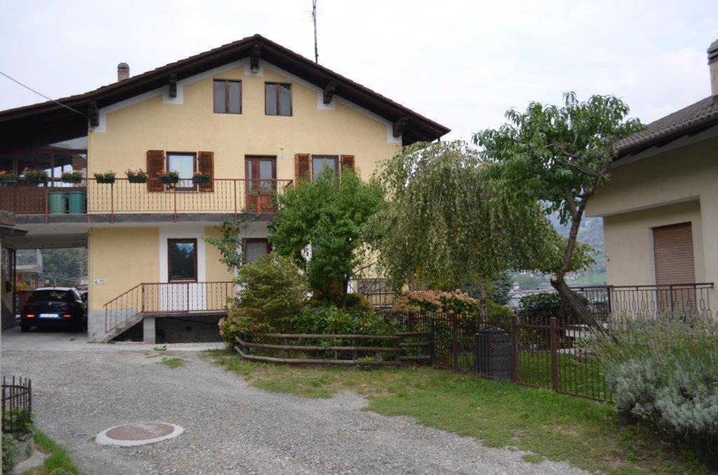 Camera Fenis Exterior photo